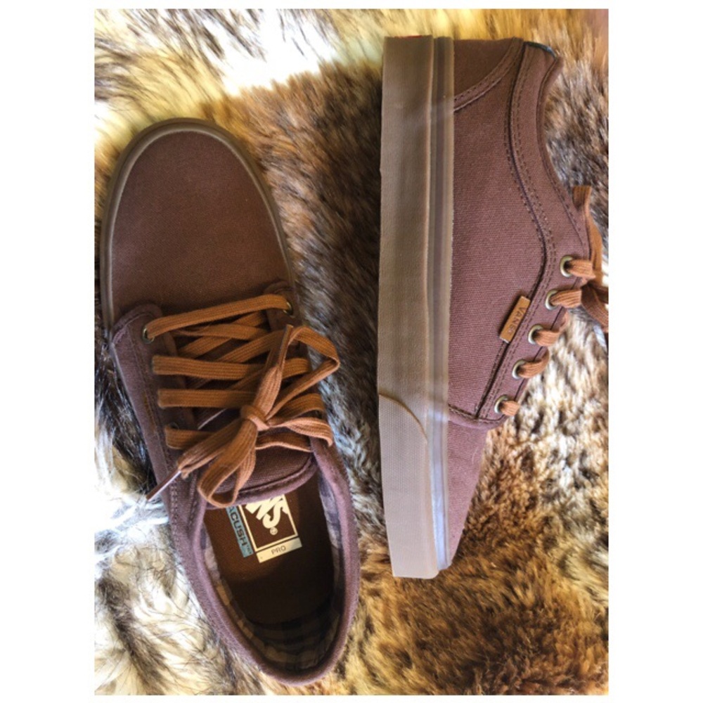 Brand new w/ box 8.5 Men’s Vans